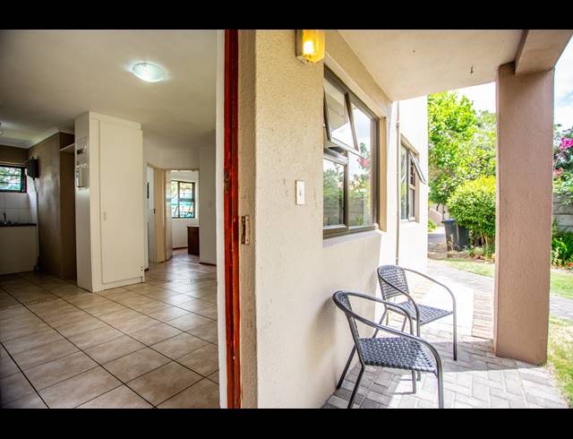 2 BEDROOM APARTMENT RENTED IN GROENVALLEI